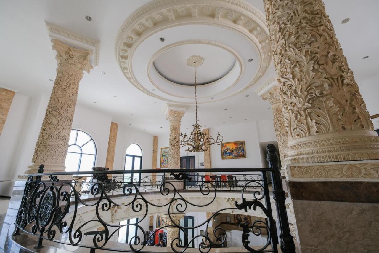 The Grand Palace Hotel יוגיאקרטה מראה חיצוני תמונה