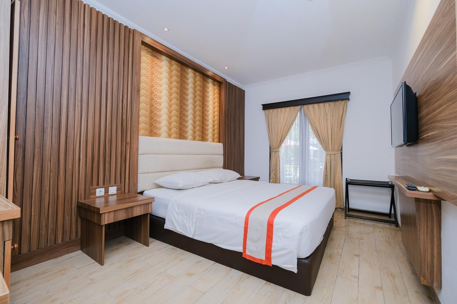 The Grand Palace Hotel יוגיאקרטה מראה חיצוני תמונה