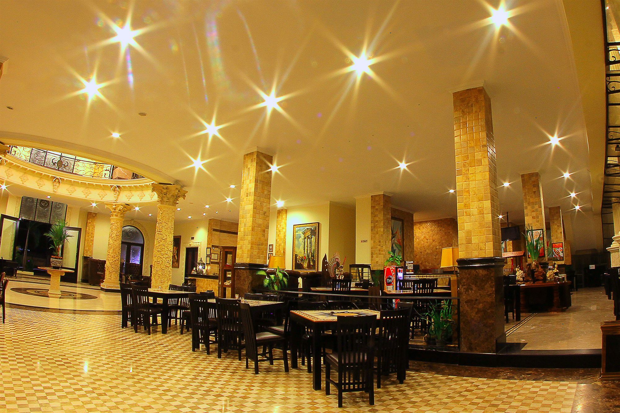The Grand Palace Hotel יוגיאקרטה מראה חיצוני תמונה